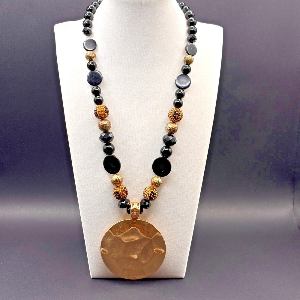 Vintage Gold Black Chunky Necklace Hammered Pendant Resin Crystal Beaded Jules - Picture 3 of 12